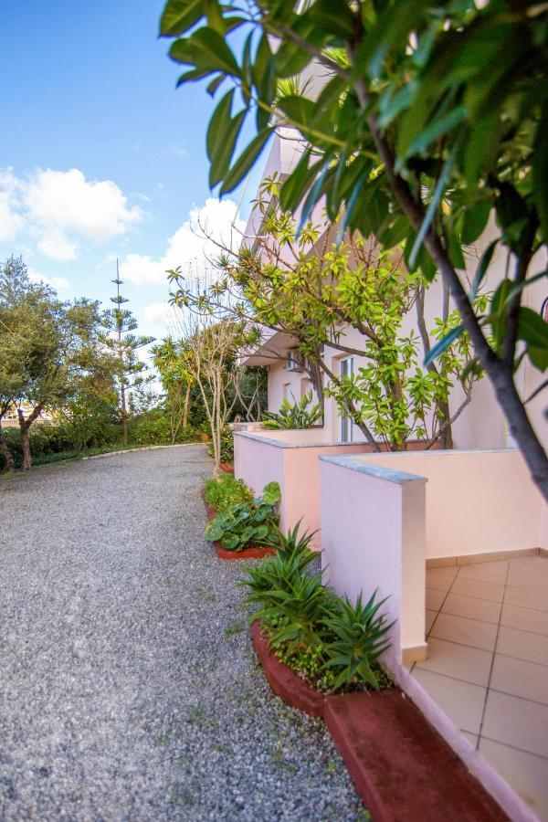 Aphrodite Studios & Apartment Bali  Exterior photo