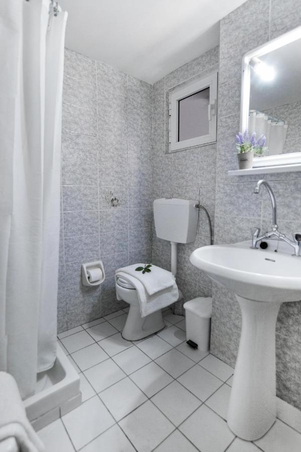 Aphrodite Studios & Apartment Bali  Exterior photo